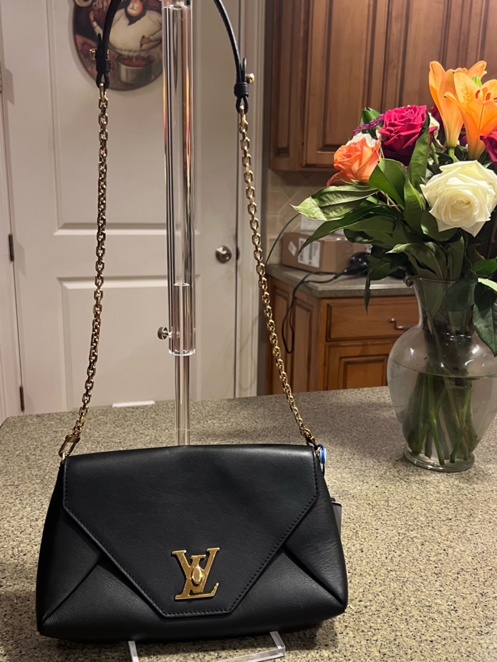 Pre-loved Louis Vuitton Love Note Black Leather Crossbody with Gold Chain